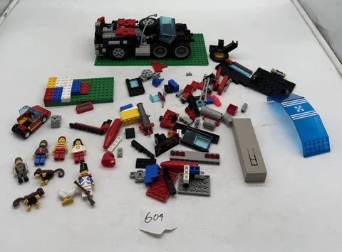 LEGO Mixed Lot Minifigures Car Parts Bricks Baseplates Lot