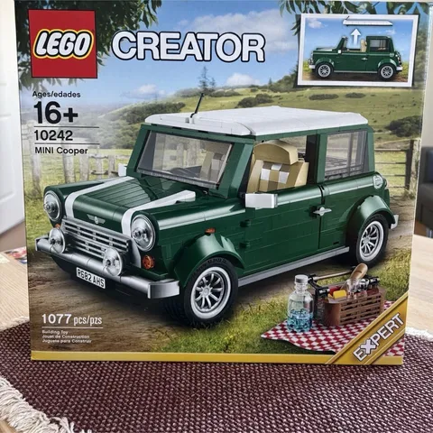 LEGO Creator Expert Mini Cooper 10242 Complete Set 1077 Pieces 16+ Vehicles