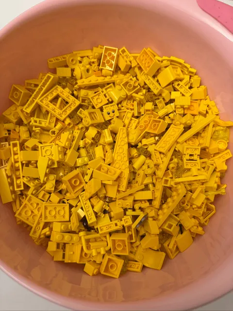 LEGO Various Shades of Yellow & Gold Assorted Bricks Pieces 1 lb 15.7 oz bag