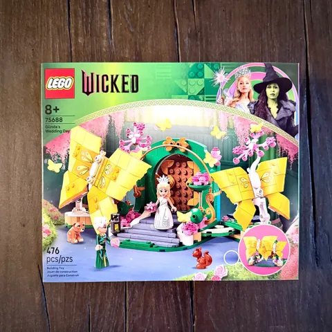 LEGO Wicked Glinda's Wedding Day 75688 476 pcs Glinda  Building Set