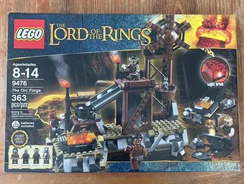LEGO Lord of the Rings 9476 The Orc Forge 363 pcs Light Brick Battery Sealed