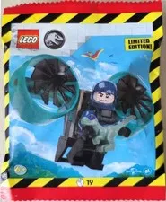 LEGO Jurassic World: Ranger Minifigure with Helipack and Baby Raptor - Green