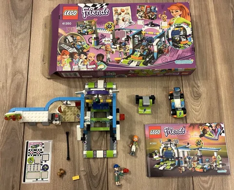 LEGO Friends 41350 Spinning Brushes Car Wash Building Set 100% Complete Retired
