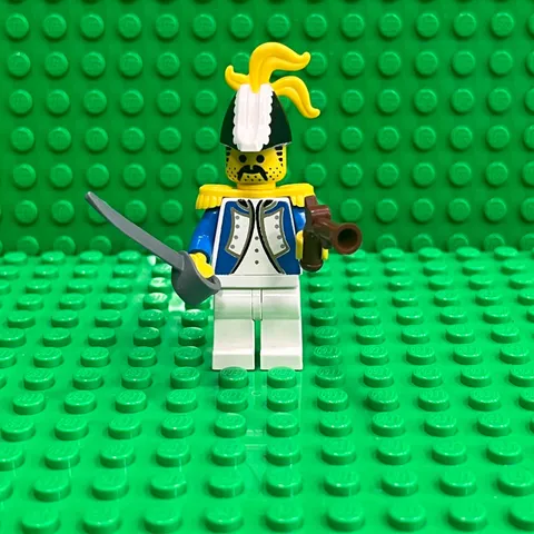 LEGO Minifigure Imperial Soldier - Governor with Yellow Feather (pi004) Pirates