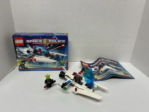 Lego 5981 Raid VPR Space Police III 100% Complete