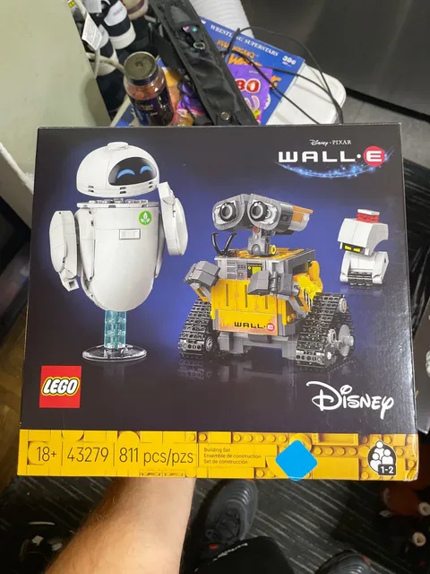 LEGO 43279 Disney Pixar Wall-E and EVE