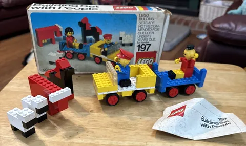 LEGO 197 Farm Set -Factory Box, Almost Complete. See Pictures 4 Parts & Conditio