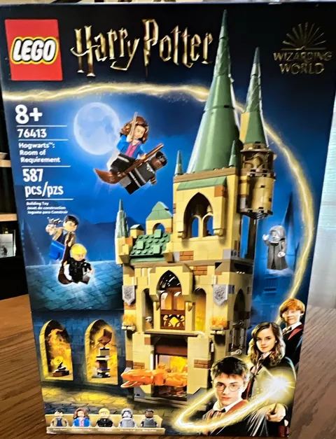 LEGO Harry Potter Hogwarts: Room of Requirement 76413 587 pcs Ages 8+