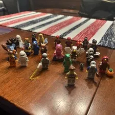 LEGO ASSORTED 23 MINIFIGURES Marvel Ninjago DND LEGO Movie Minifig series