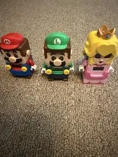 All Lego Mario, Peach, And Luigi Brick Figures. MARIO DOESNT TURN ON