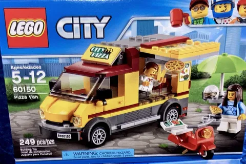Lego City 60150 Pizza Van / Food Truck -New, factory sealed, retired