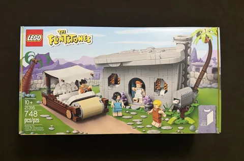LEGO Ideas The Flintstones 21316 Bedrock Retired NEW
