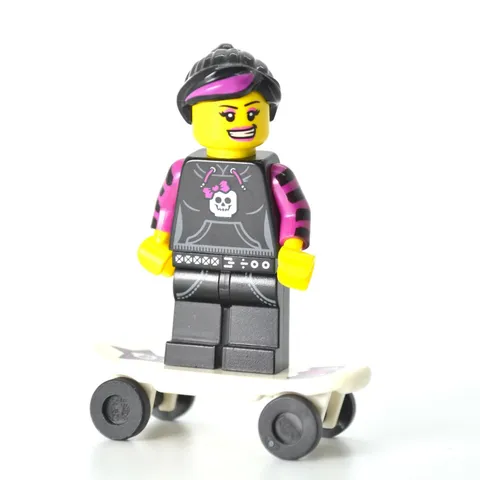 LEGO Collectible Minifigs - Rare - Series 6 8827 - Skater Girl - New