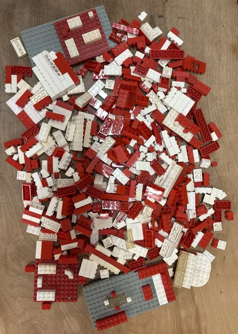 LEGO Lot Of 3.2 lbs pounds Bulk Legos. Random Unsorted. Red White - Gas Station?
