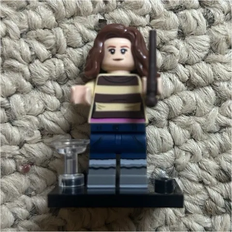 LEGO Minifigure Female Brown Hair Striped Tan/Black Torso Dark Blue Legs