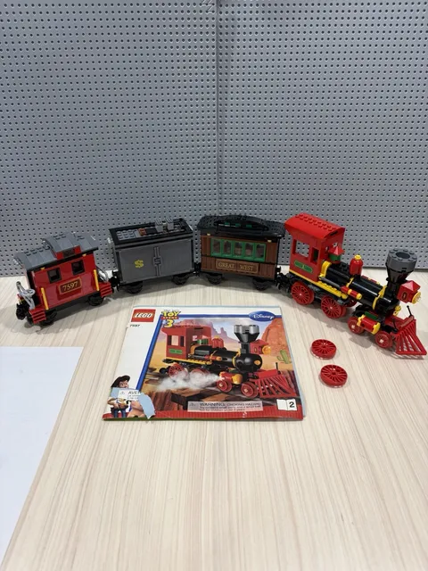 LEGO Toy Story 3 Western Train Chase 7597 - Train Complete - No Minifigs