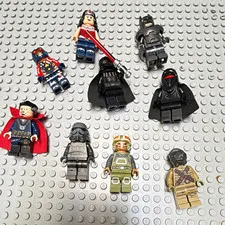 LEGO Star Wars/Marvel/DC 1 RANDOM Minifigure (READ)