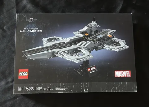 LEGO Marvel Super Heroes: The Avengers Helicarrier (76295) - New - Shelf Wear