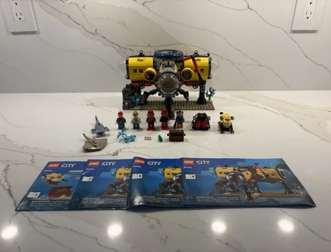 LEGO City 60265 Ocean Exploration Base 470pc Complete Set No Box