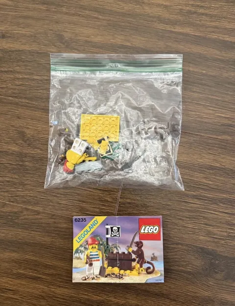 LEGO System 6235 Buried Treasure, Complete Set with Instructions