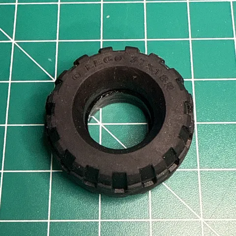 LEGO 56891 Tire 37 x 18R Rubber Black x1 Genuine