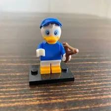 LEGO Disney Series 2 Huey Duck Minifigure 71024 Blue Slingshot Accessory