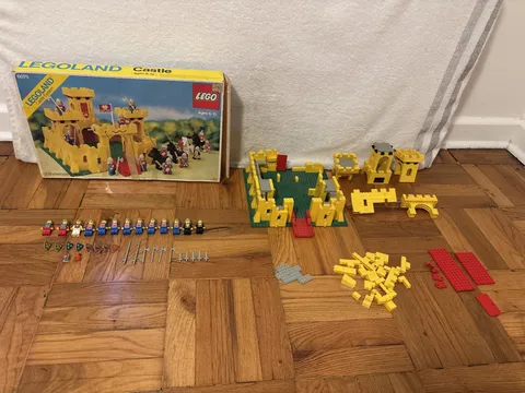 Classic Yellow Lego Castle System #6075 Vintage Set INComplete With Box