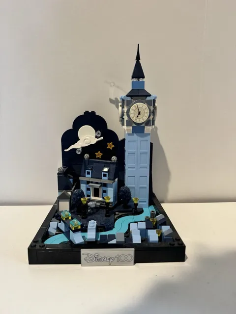 LEGO Disney: Peter Pan & Wendy's Flight over London (43232)