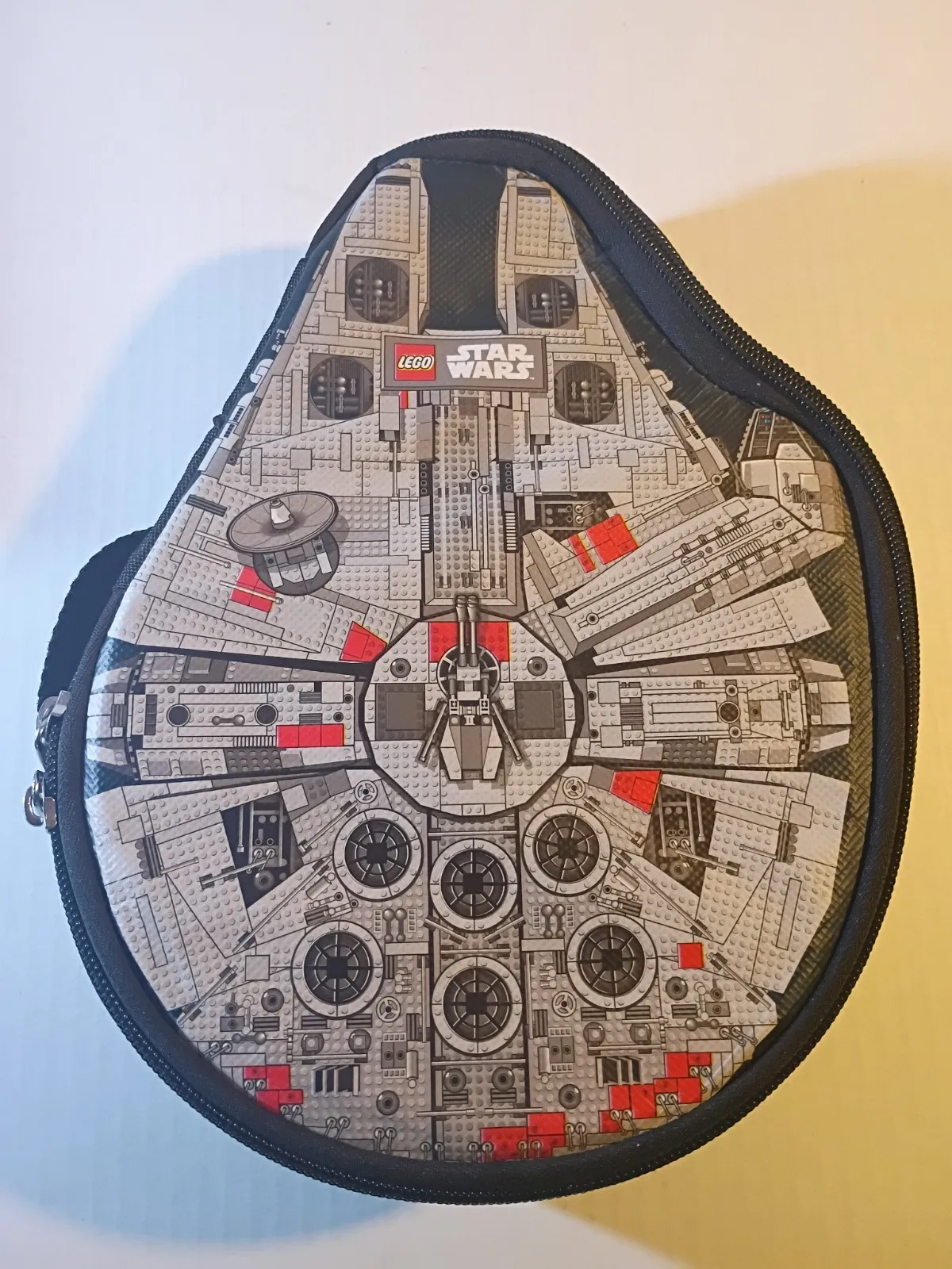 Lego Star Wars Millennium Falcon mini fig storage case excellent condition