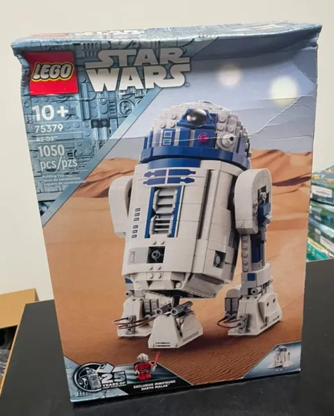 LEGO Star Wars R2-D2 Building Toy with Darth Malak 75379