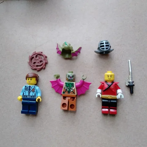 Lego Minifigures Lot of 3 - Samurai - Police - Unknown Figure  -  BN060