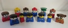 Duplo Lego Figures Lot of 12 Square Bottoms Different Sizes 