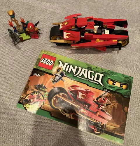 LEGO Ninjago Set 9441 Kai's Blade Cycle With Minifigures + Instructions