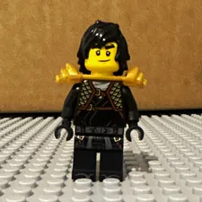 Lego Ninjago mini figure Cole￼￼