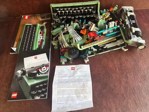 LEGO Ideas Typewriter (21327) - 2079 Pieces Used Complete Set