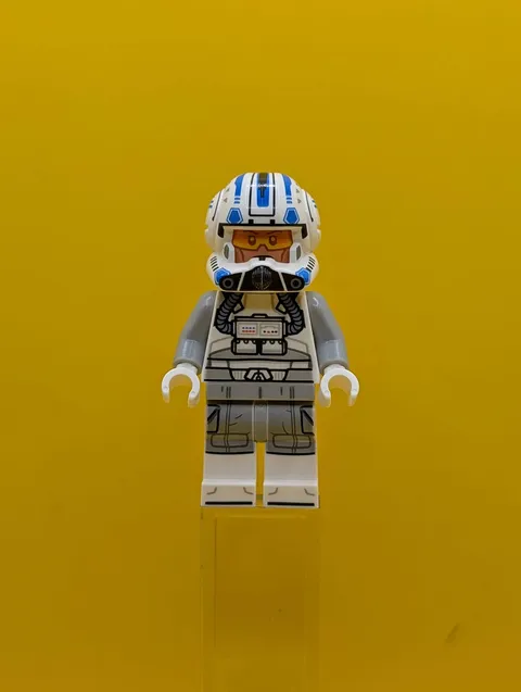 Clone Trooper Pilot Captain Jag sw1401 (Phase 2) - Light Bluish Gray Arms Star W