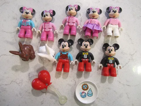Lot 10 LEGO Duplo Figures Mickey Minnie balloons rabbits balloons