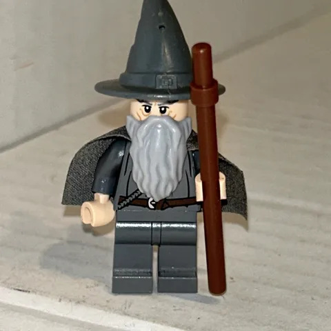 LEGO Lord Gandalf the Grey Minifigure Wizard dim001