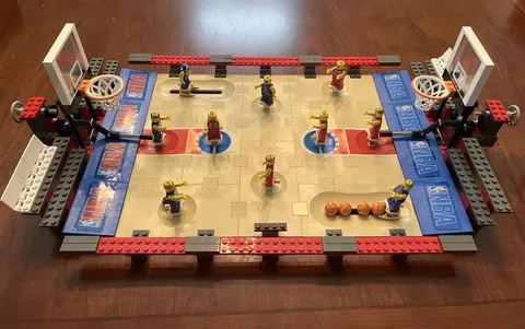 Rare Lego The Ultimate NBA Arena! Set 3432 w/ Minifigures and NBA Basketball