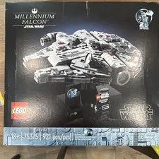 LEGO Star Wars Millennium Falcon 75375 921pcs Display Stand Unopened