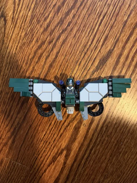 Lego Marvel Super Heroes Spider-Man Homecoming Vulture Minifigure with Wings