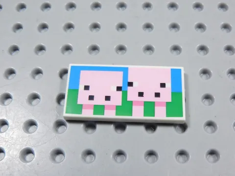 LEGO Minecraft White 2x4 Printed Tile Plate Minifig Pigs BI