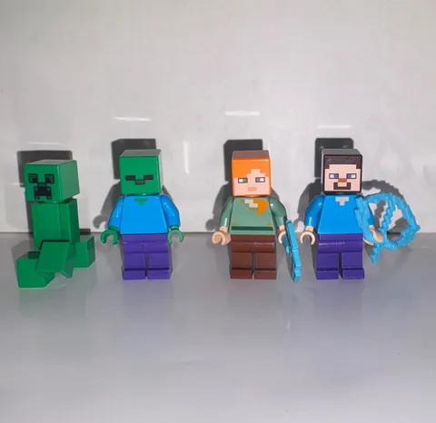 LEGO Minecraft Steve Alex Zombie Creeper Minifigure Lot w/ Accessories 21115