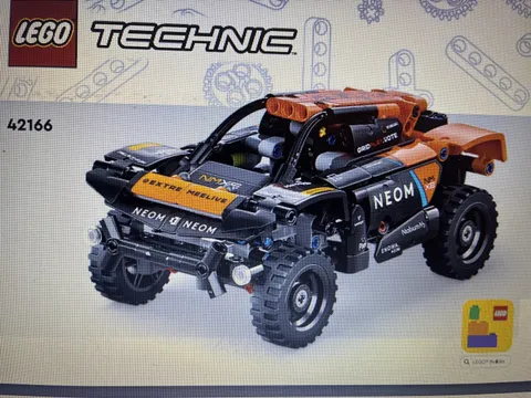 LEGO TECHNIC: Neom Mclaren Extreme E Race Car (42166)