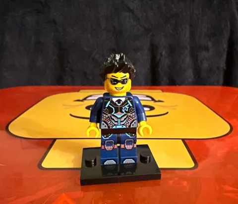 LEGO Ultra Agents Agent Steve Zeal Minifig