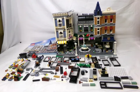 LEGO Creator 10255 Assembly Square 2017 Set With Instructions Built