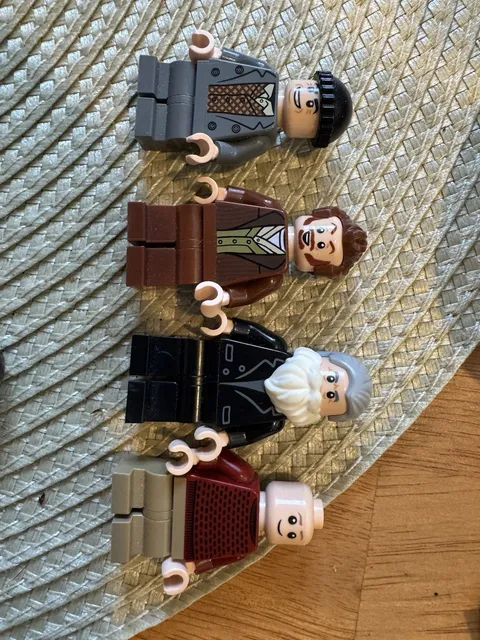 LEGO Home Alone  Minifigure Lot Harry Marv Old man and Kevin