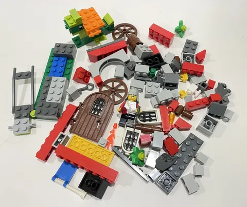 LEGO Basic 5929 Castle Building Set 