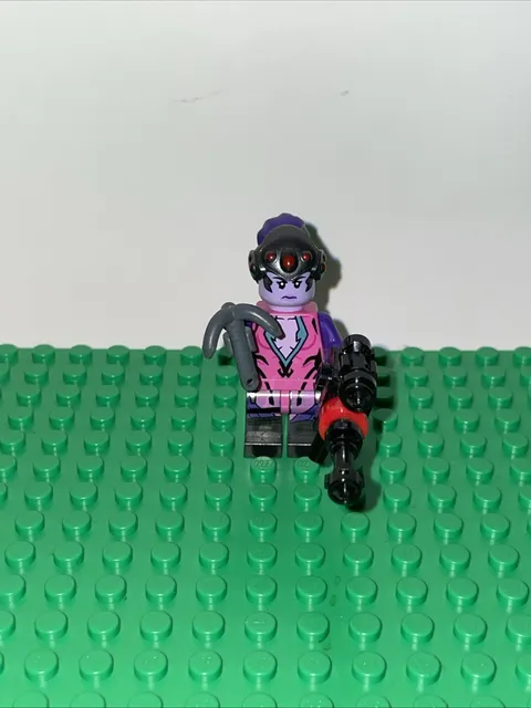 Lego Overwatch Widowmaker With Grapple Hook And Gun