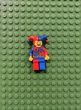 Lego Court JESTER Minifig w/Red & Blue Hat - Castle Kingdoms Minifigure 7079